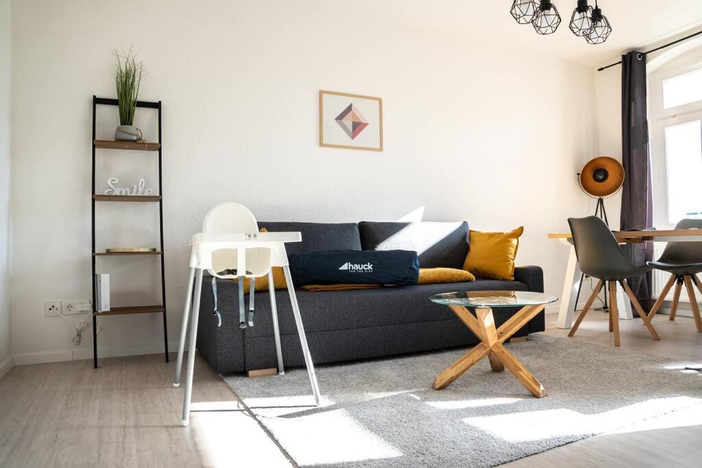 Super Lage Modern Boxspringbett *Netflix* Wlan* Apartment เคมนิตซ์ ภายนอก รูปภาพ